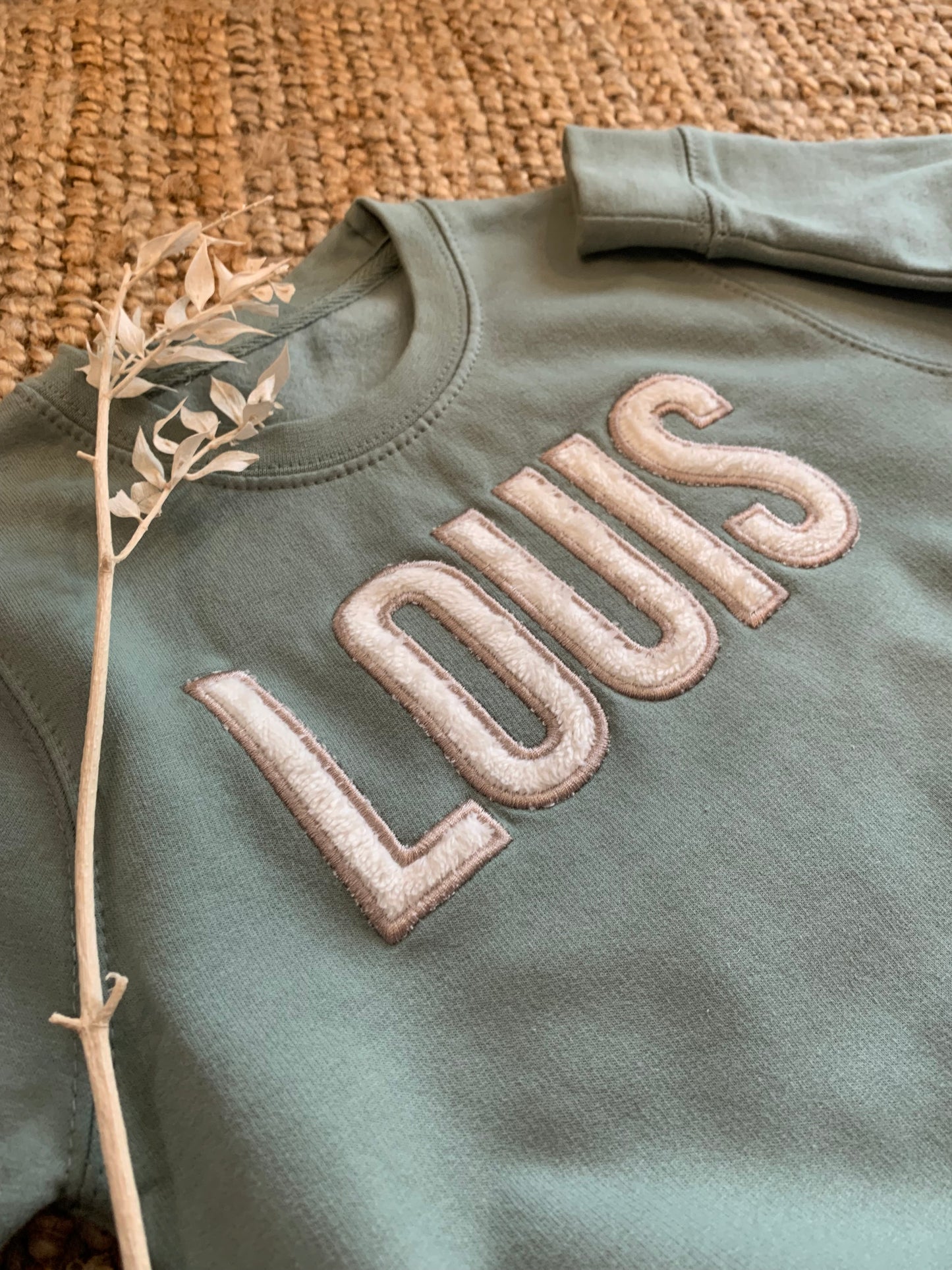 Children's sweater - Embroidered with name in fleece letters