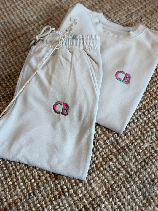 Sweater met joggingbroek - Initialen Blockletters - Geborduurd