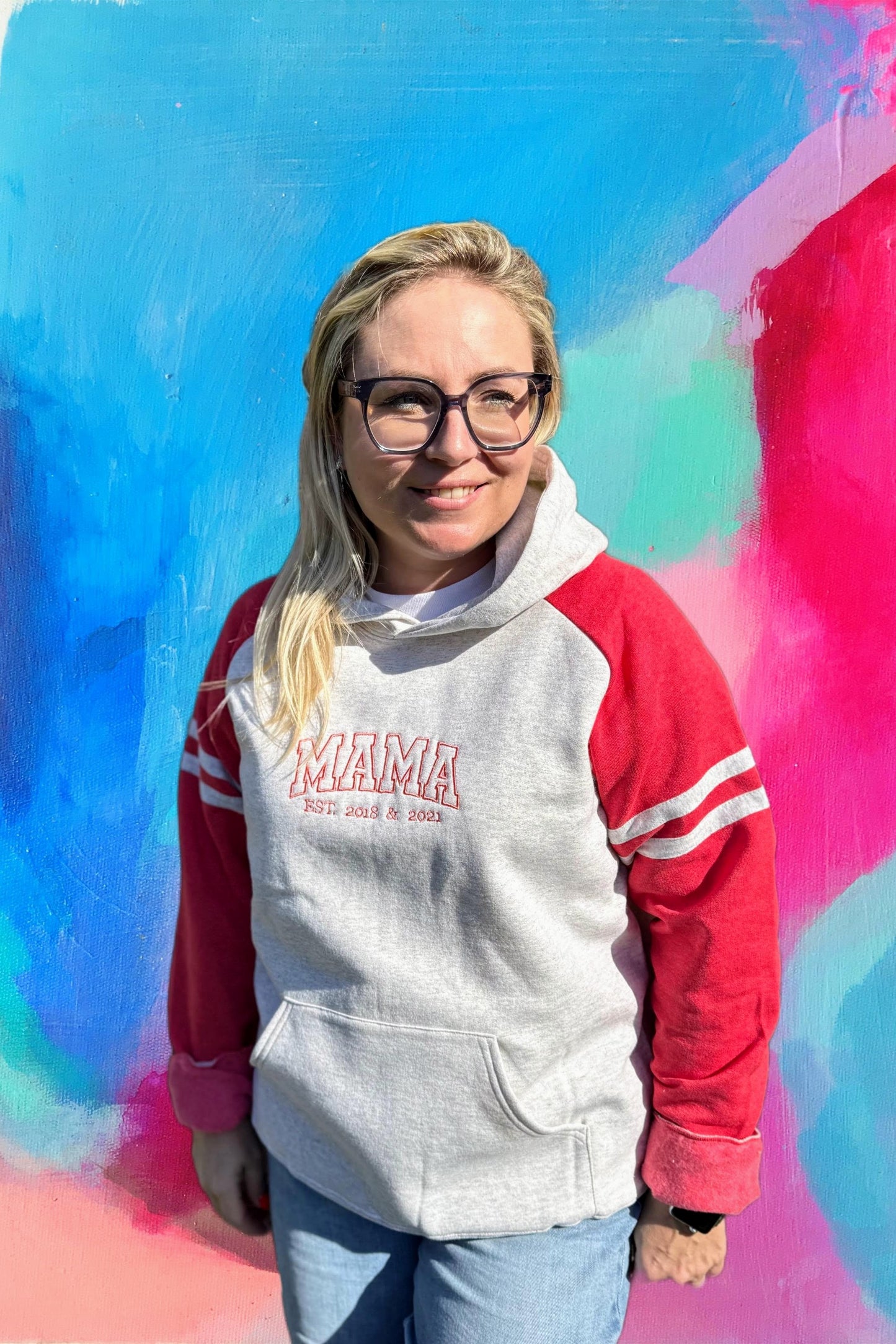 MAMA Varsity Hoodie met Naam of Jaartal van je Kind(jes) - Geborduurd
